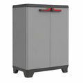 Keter Stilo Niedriger Kunststoffschrank mit Verstellboden, 68x39x90cm, Grau/Schwarz/Rot